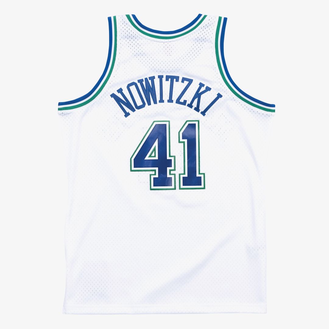 Dirk Nowitzki Dallas Mavericks Mitchell & Ness 1998-99 Hardwood Classics Swingman Jersey - White Official NBA Team Apparel Basketball Fan Gear