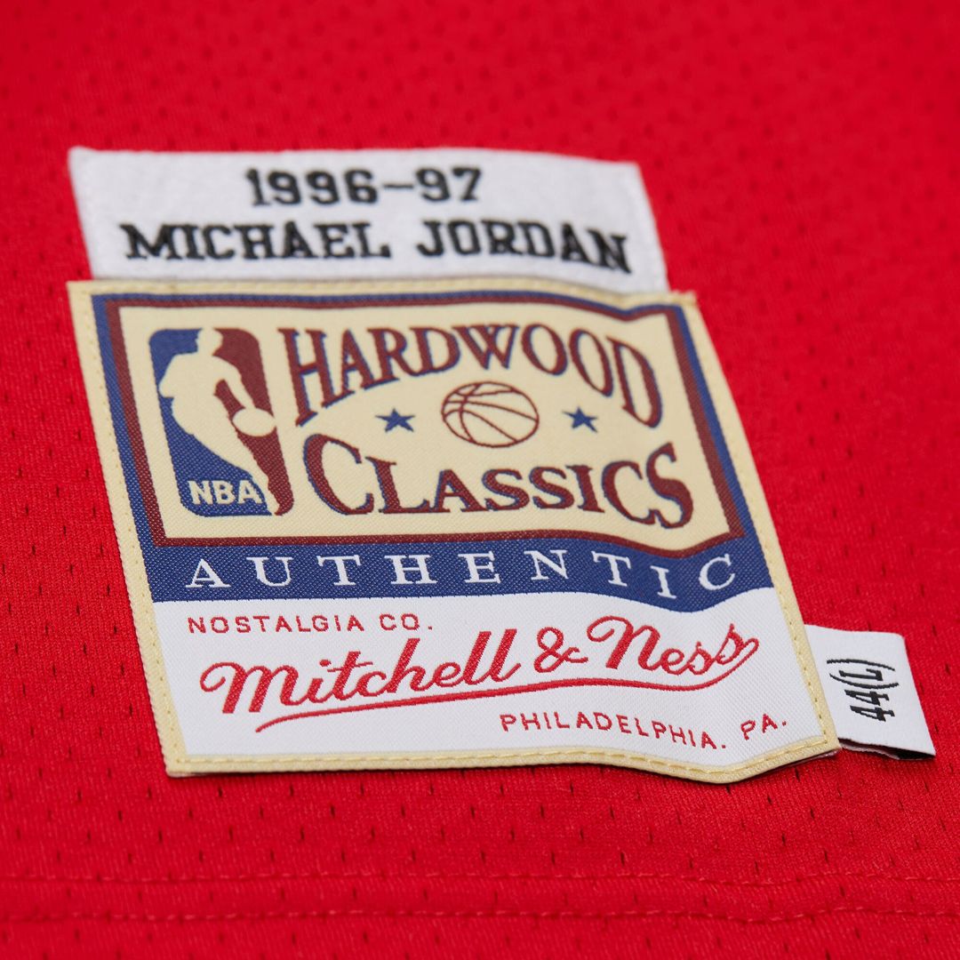 Michael Jordan Chicago Bulls Mitchell & Ness 1996/97 Throwback Authentic Jersey - Red Official NBA Team Apparel Basketball Fan Gear