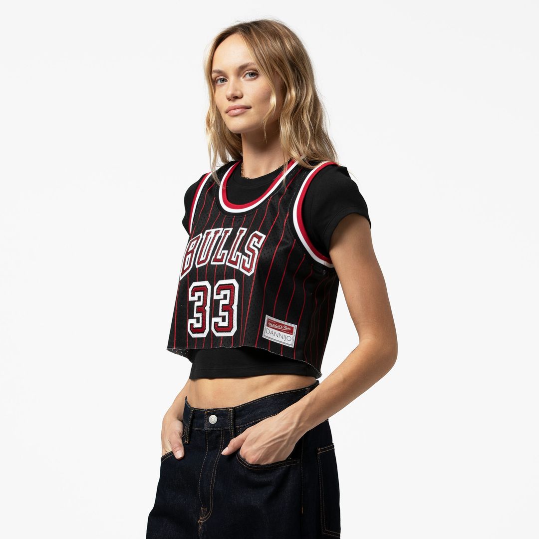 Scottie Pippen Chicago Bulls Mitchell & Ness x DANNIJO Women's Fashion Cropped Basketball Jersey - Black Official NBA Team Apparel Basketball Fan Gear